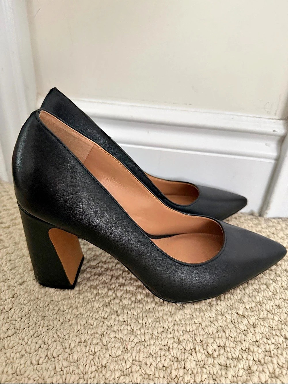 Vince Camuto Black Pointed-Toe Heels
